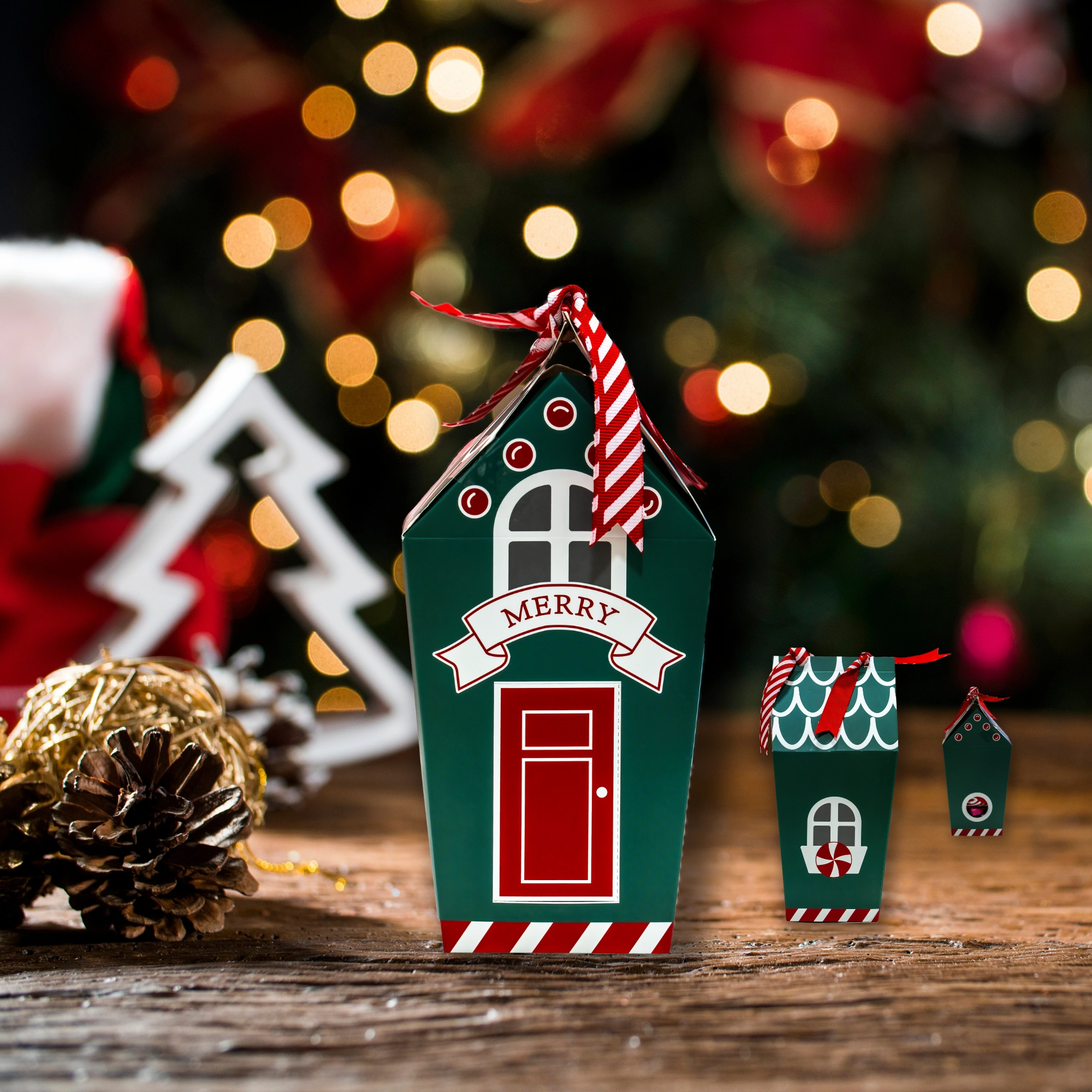 Pottery Wheel Christmas Assorted Candies, House Style, Size Medium, Green