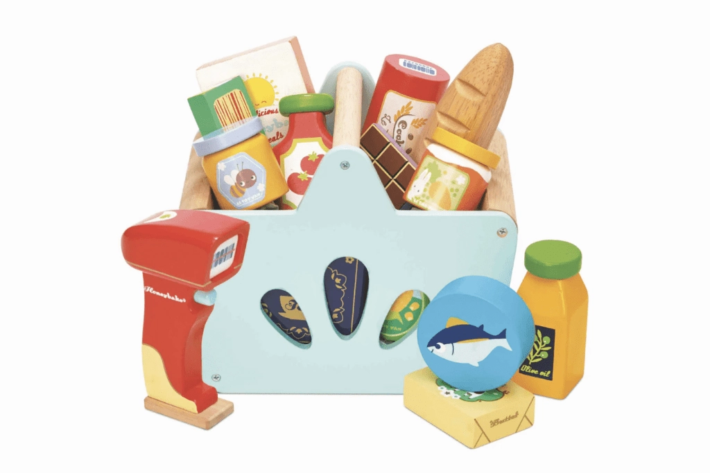 Community Helper Job Role Play Le Toy Van Groceries Set & Scanner