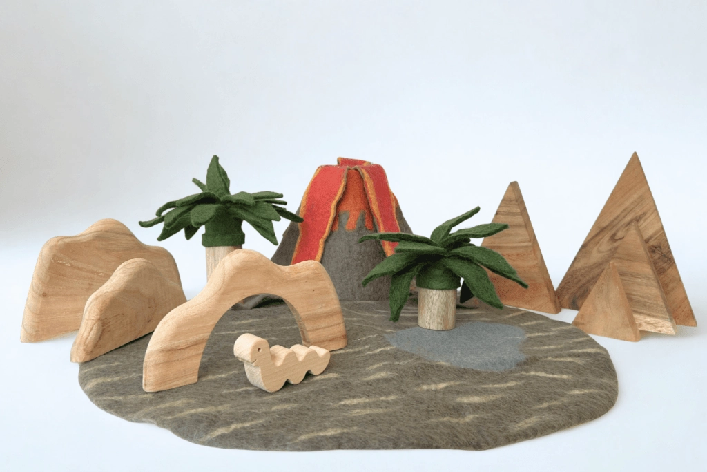 Papoose Fantasy Bundles Household Items Medal Collection